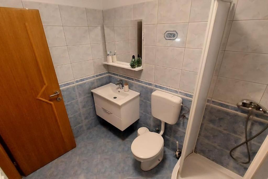 Apartman Ana Pula - Calm, Free Parking, Close To Center Extérieur photo